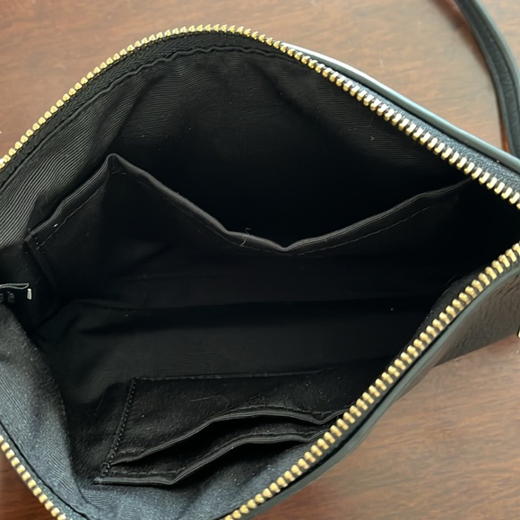 Divorce Sale! Coach black leather small cross body with gold hardware - Picture 4 of 5